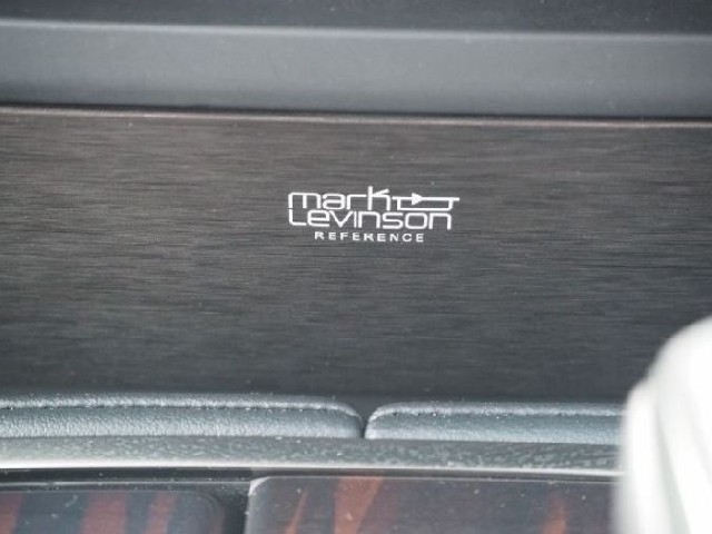 LEXUS LS 2018 Image 41