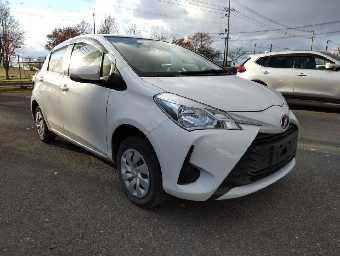 TOYOTA VITZ 2019 Image 6