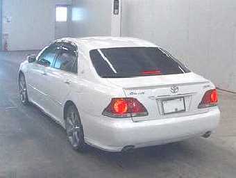 TOYOTA CROWN 2004 Image 2
