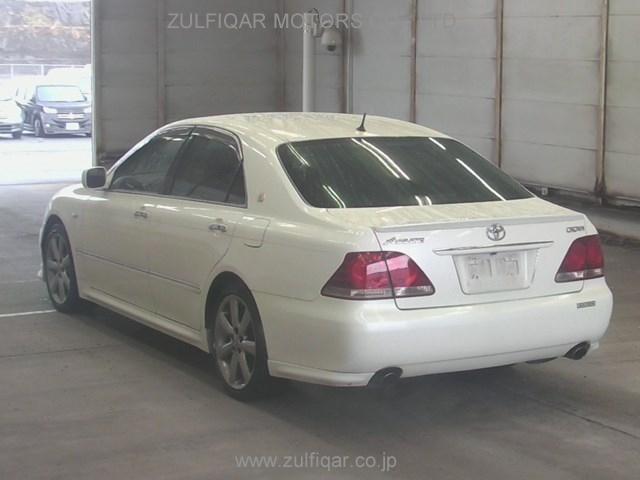 TOYOTA CROWN 2005 Image 2