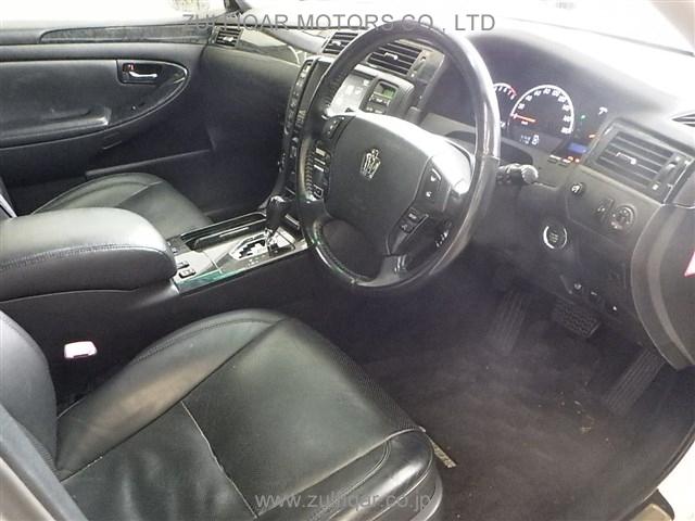 TOYOTA CROWN 2005 Image 4