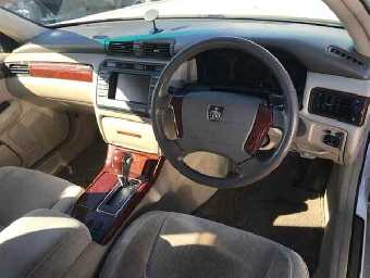 TOYOTA CROWN 2003 Image 3