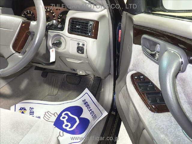 TOYOTA CROWN 1999 Image 7