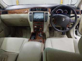 TOYOTA CROWN 2004 Image 3