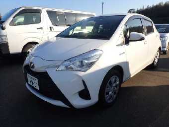 TOYOTA VITZ 2017 Image 1