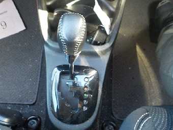 TOYOTA VITZ 2017 Image 12