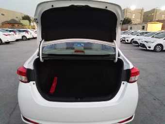 TOYOTA YARIS 2019 Image 9