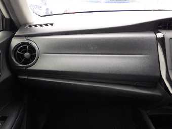 TOYOTA COROLLA AXIO 2015 Image 24