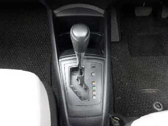 TOYOTA COROLLA AXIO 2015 Image 25