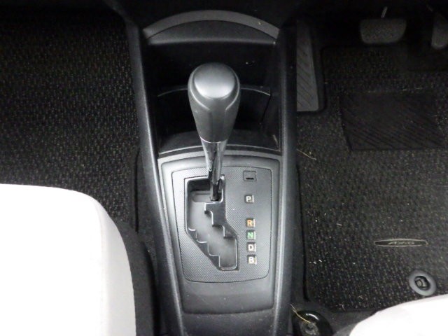 TOYOTA COROLLA AXIO 2015 Image 32