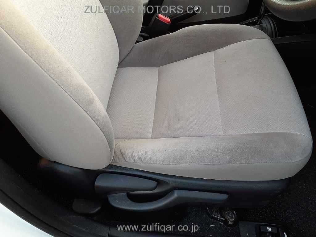 TOYOTA COROLLA AXIO 2015 Image 8