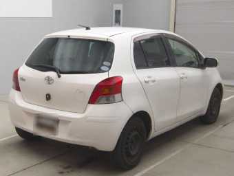 TOYOTA VITZ 2009 Image 2