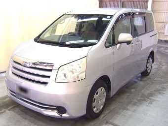 TOYOTA NOAH 2009 Image 1