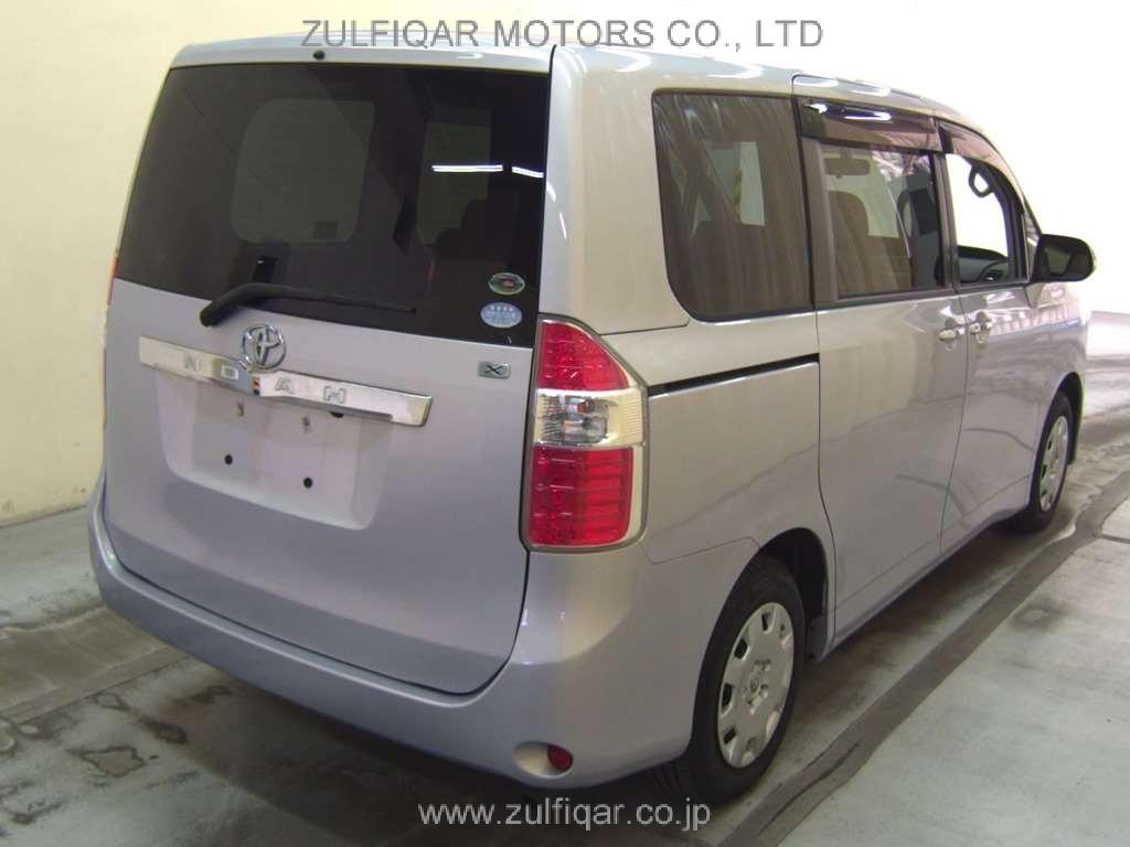 TOYOTA NOAH 2009 Image 2