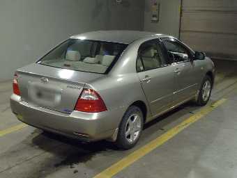 TOYOTA COROLLA 2004 Image 2
