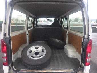 TOYOTA HIACE 2013 Image 17