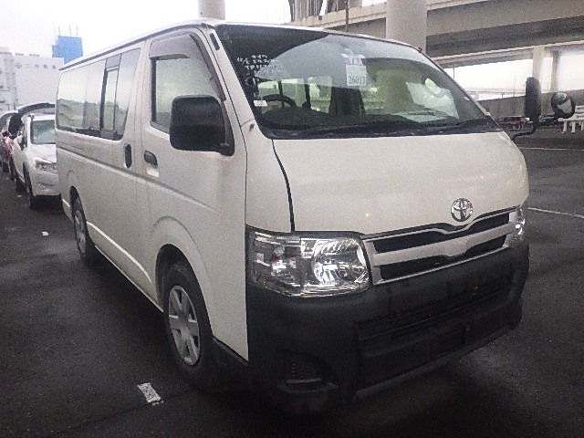 TOYOTA HIACE 2013 Image 28