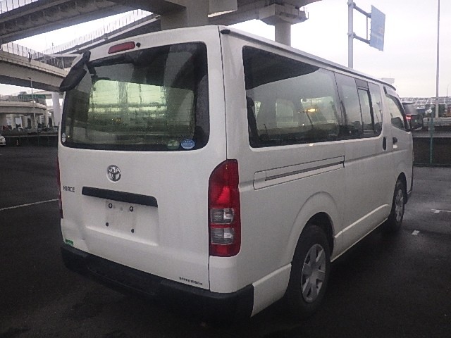 TOYOTA HIACE 2013 Image 31