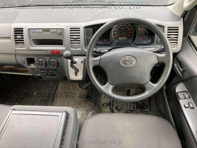 TOYOTA HIACE 2013 Image 6
