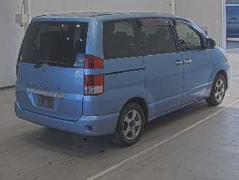 TOYOTA NOAH 2006 Image 2