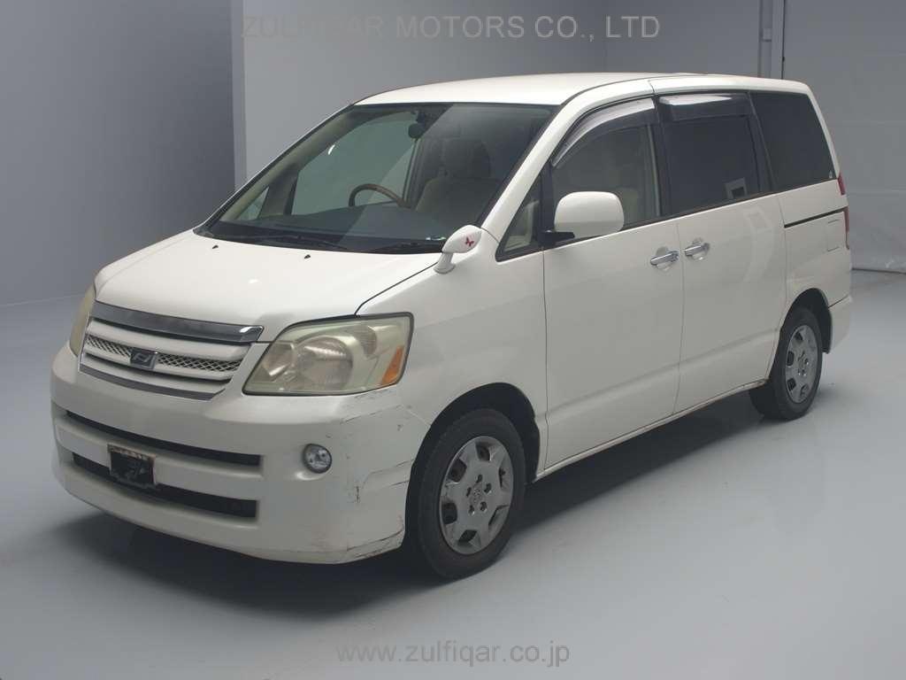 TOYOTA NOAH 2006 Image 1