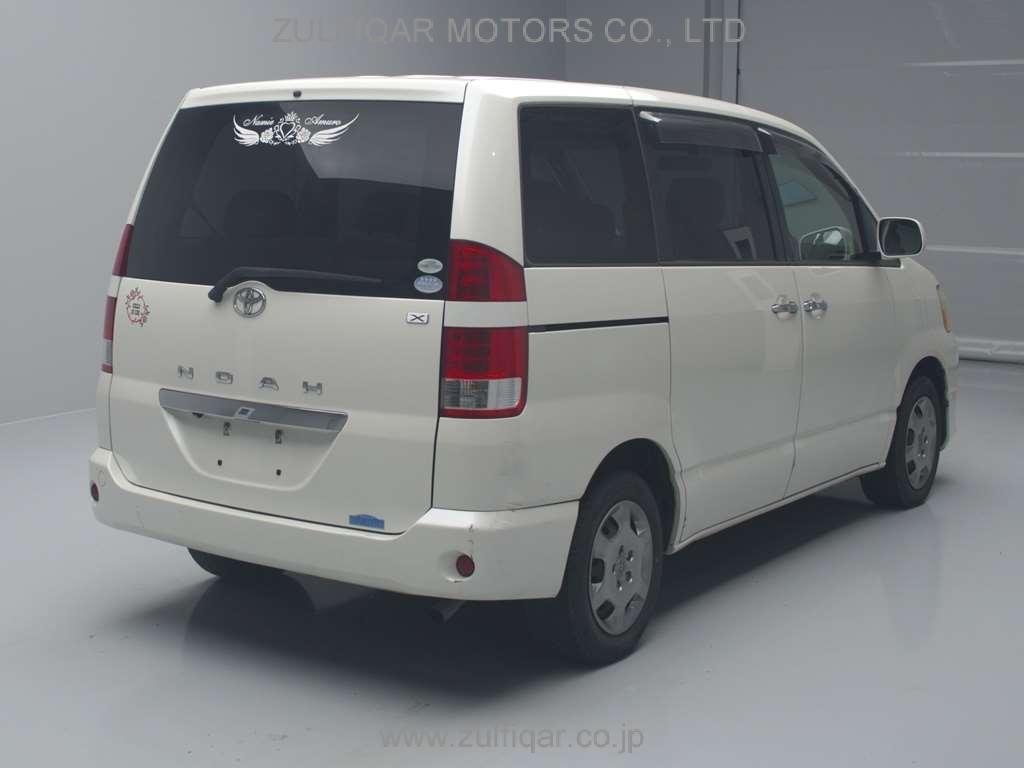 TOYOTA NOAH 2006 Image 2