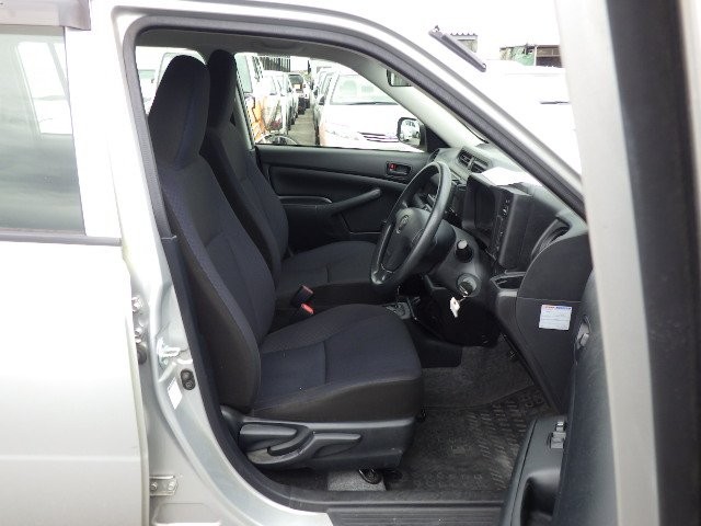 TOYOTA PROBOX 2017 Image 20