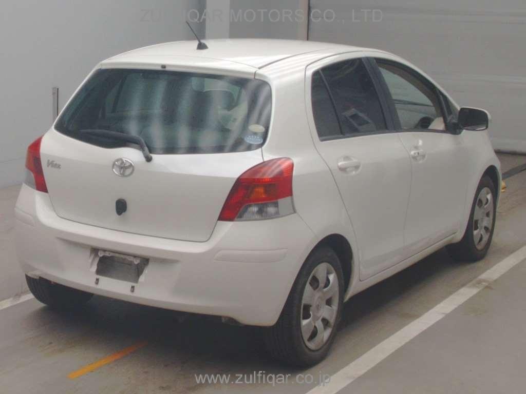 TOYOTA VITZ 2007 Image 2