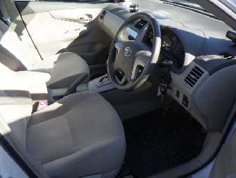 TOYOTA COROLLA AXIO 2010 Image 3