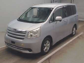 TOYOTA NOAH 2010 Image 1