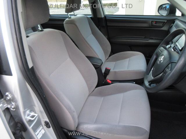 TOYOTA COROLLA AXIO 2017 Image 8