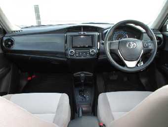 TOYOTA COROLLA AXIO 2017 Image 9