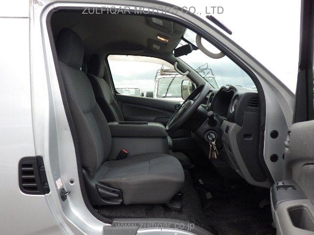 NISSAN NV350 CARAVAN WAGON 2015 Image 11