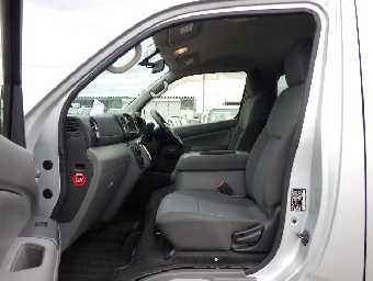NISSAN NV350 CARAVAN WAGON 2015 Image 10
