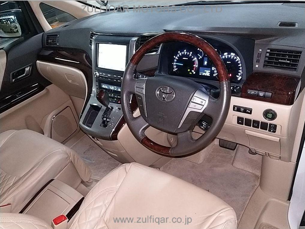 TOYOTA ALPHARD 2013 Image 3