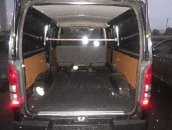 TOYOTA HIACE 2015 Image 15