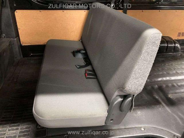 TOYOTA HIACE 2015 Image 8