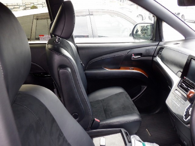 TOYOTA ESTIMA 2016 Image 19