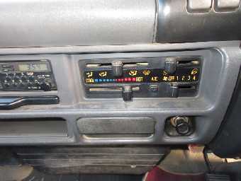 ISUZU ELF DUMP TRUCK 2000 Image 20