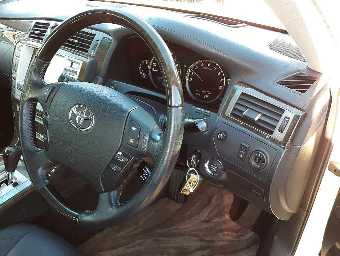 TOYOTA CROWN MAJESTA 2005 Image 7