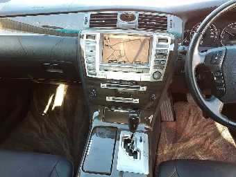 TOYOTA CROWN MAJESTA 2005 Image 9