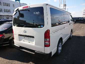 TOYOTA REGIUSACE 2017 Image 16