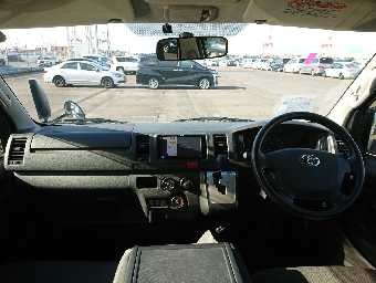 TOYOTA REGIUSACE 2017 Image 24