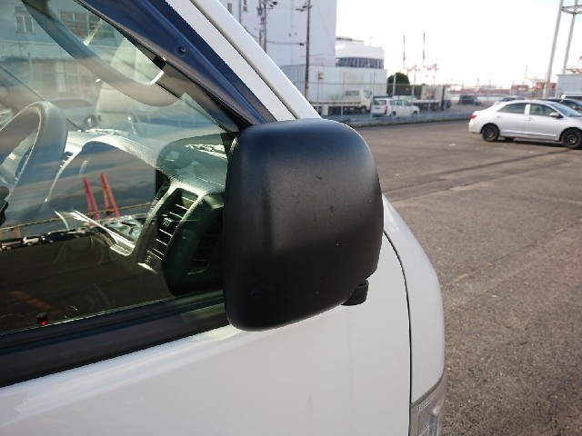 TOYOTA REGIUSACE 2017 Image 43