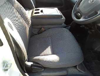 TOYOTA REGIUSACE 2017 Image 8