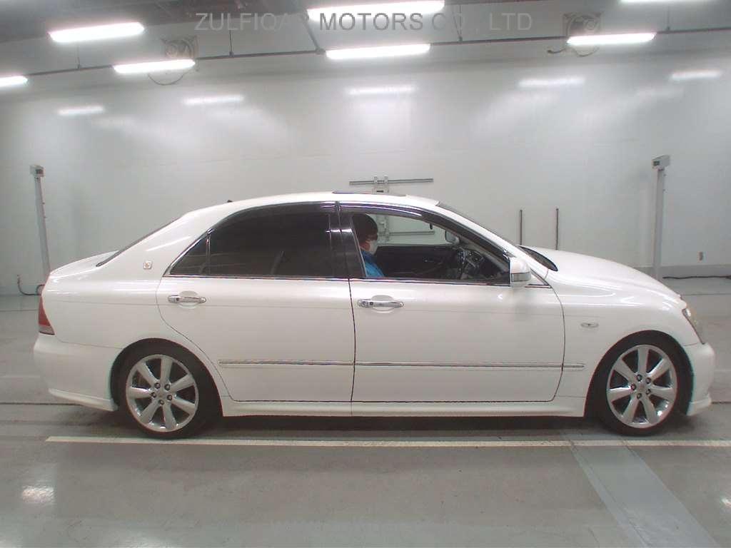 TOYOTA CROWN 2005 Image 3