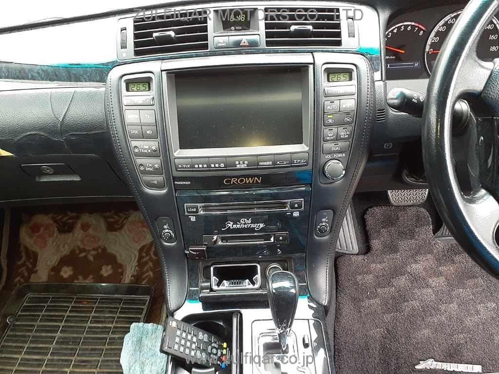 TOYOTA CROWN 2005 Image 9