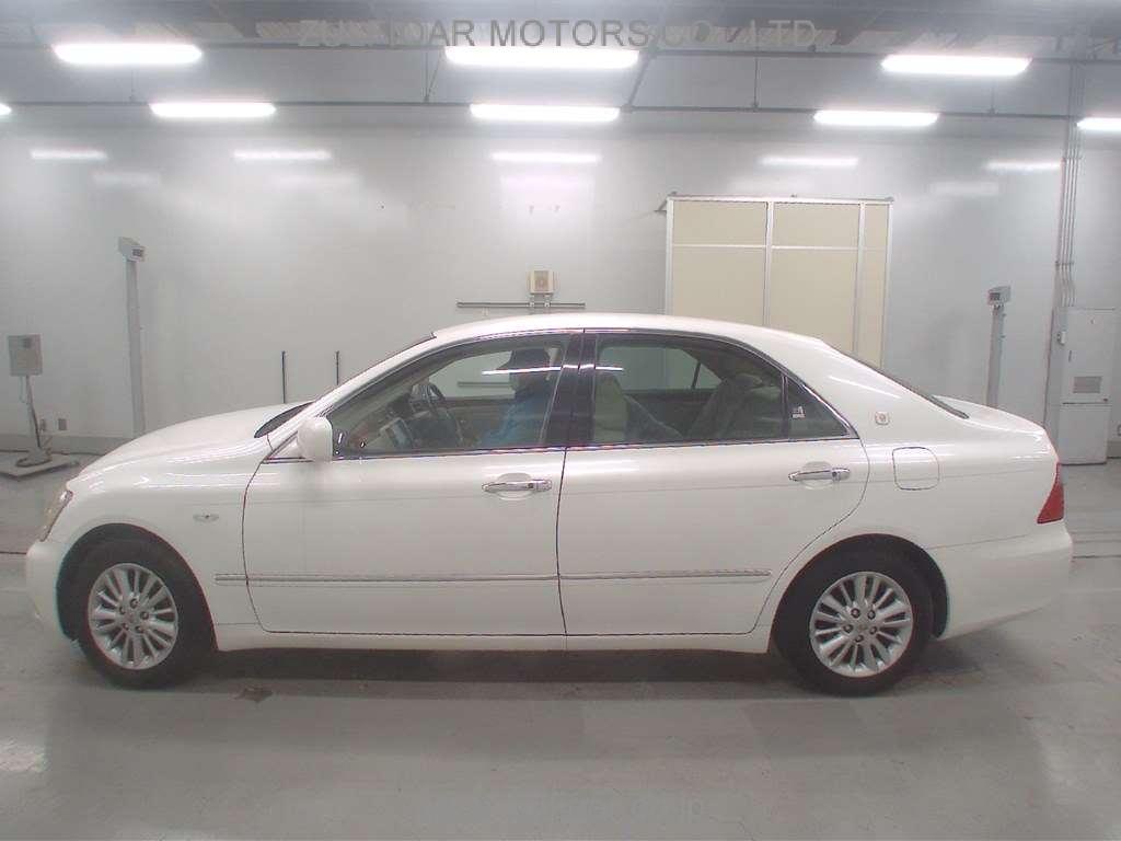 TOYOTA CROWN 2006 Image 4