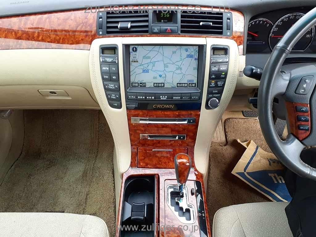 TOYOTA CROWN 2006 Image 9