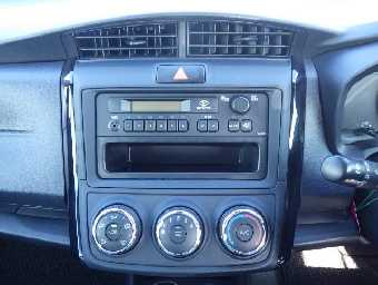 TOYOTA COROLLA AXIO 2017 Image 12